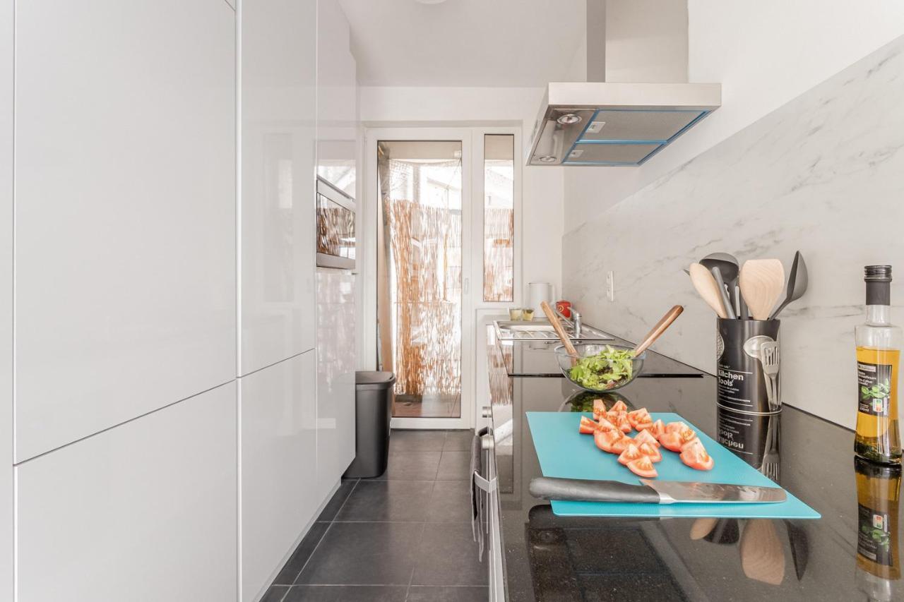 Center Of Antwerp, Fully Equipped, Train Station Apartment Bagian luar foto